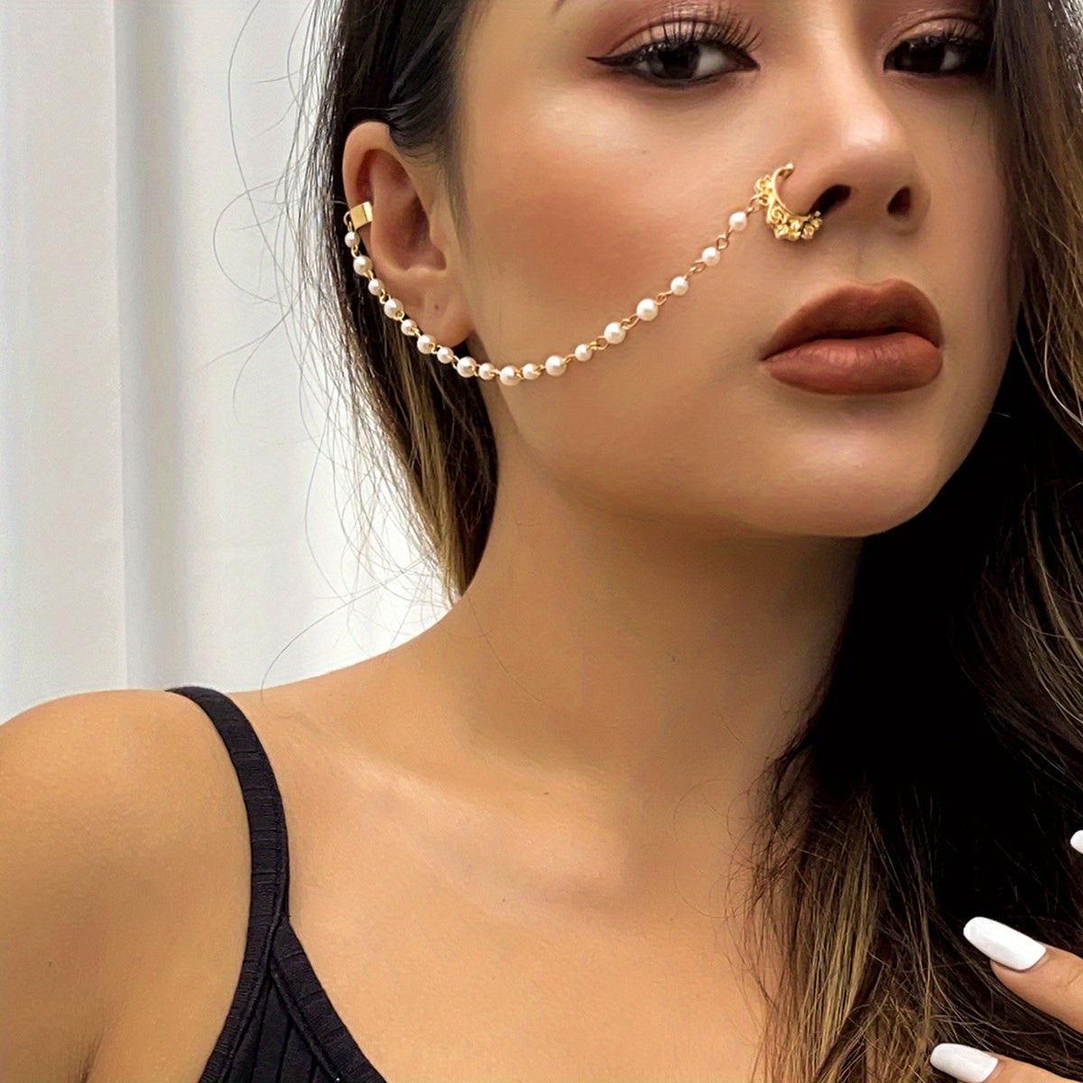 Faux Pearl Butterfly Tassel Chain Ear Cuff - No-Piercing Clip-On Earring Accessory with Ethnic Style Details - Perfect for Women Seeking Unique, Statement-Making Jewelry